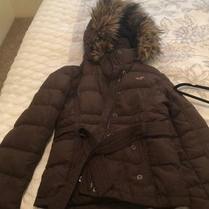 Hollister puffy jacket